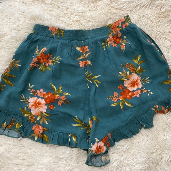 NWOT‼️ American Eagle Flower Shorts - Picture 4 of 6